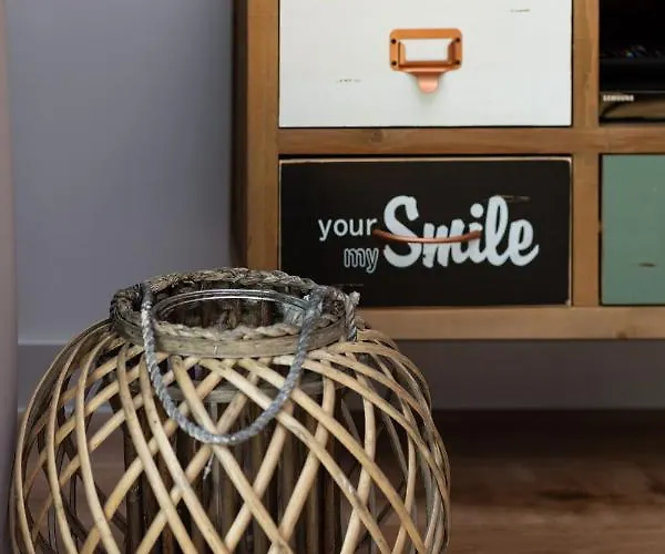 아파트 Woronicza Mokotow By Renters 바르샤바